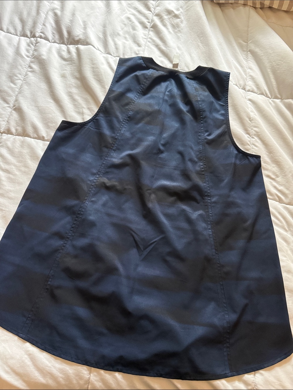Athleta Women’s Navy Sleeveless Round-Neck Tank Top - Picture 8 of 8